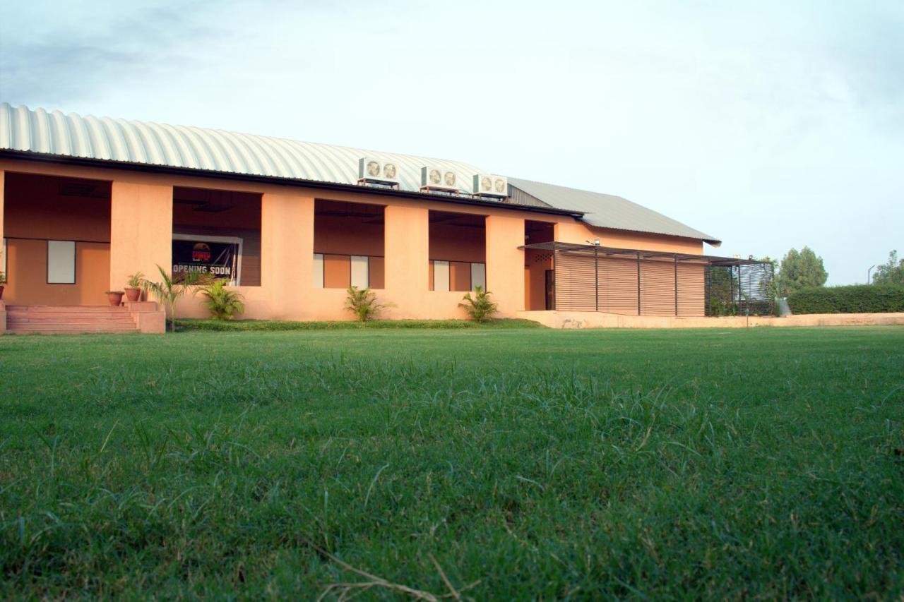 Santu Basil - An Eco Resort Bhavnagar Exterior photo