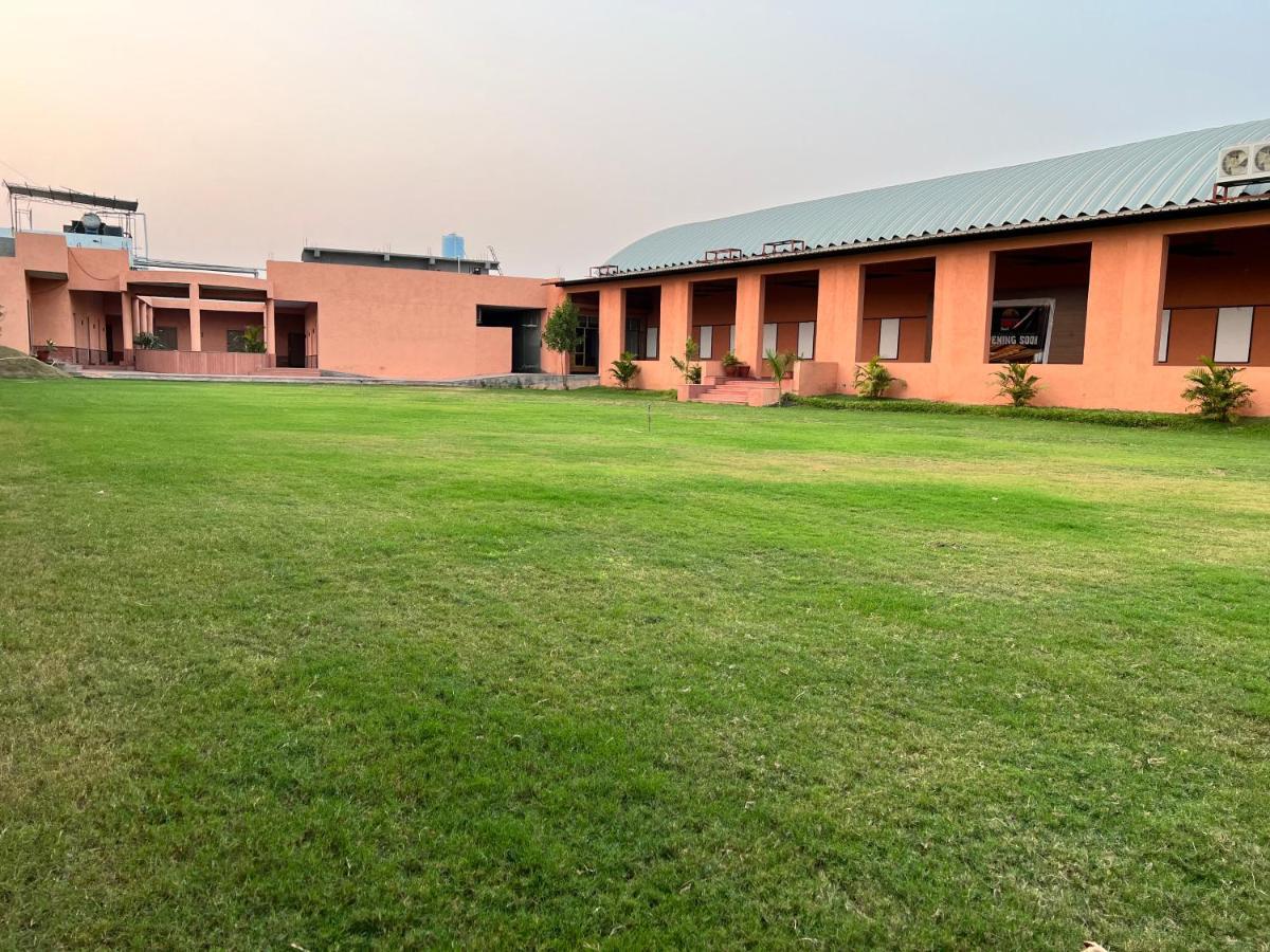 Santu Basil - An Eco Resort Bhavnagar Exterior photo